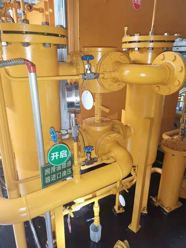 河南某知名電廠現(xiàn)場測繪汽輪機(jī)車間并聯(lián)油濾芯